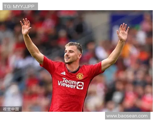 头发染色的足球明星们如何通过个性化造型展现自我风格与球场魅力 头发染色的足球明星们如何通过个性化造型展现自我风格与球场魅力