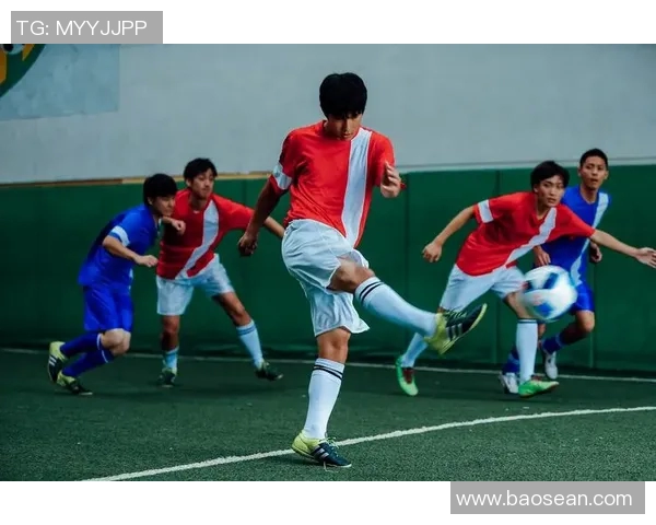 崇尚拼搏精神与团队合作的足球明星们展现了无与伦比的魅力与才华