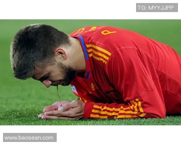 当今足坛最红火的明星球员盘点与他们的辉煌成就分析 当今足坛最红火的明星球员盘点与他们的辉煌成就分析